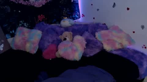 april_l6 online show from 10-31-25, 10:33