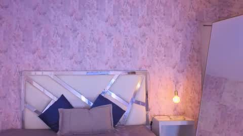 Isabella online show from 03-13-26, 09:32