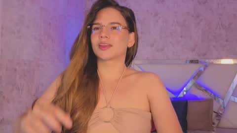 Snapshot of april_summer_ chatting on 05-19-26, 09:32 Isabella online show from 05-19-26, 09:32