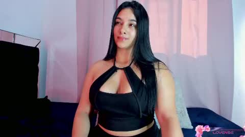 Snapshot of apriladamson_ chatting on 06-12-26, 08:19 April online show from 06-12-26, 08:19