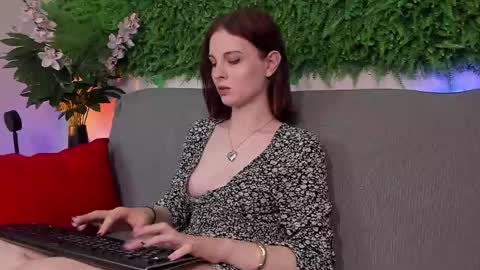 April online show from 03-08-25, 10:24