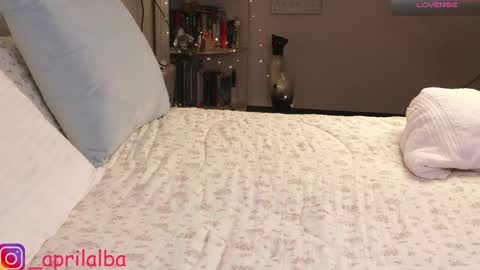Snapshot of aprilinalba chatting on 09-18-25, 12:45 ALEKSANDRA POLYAKOVA online show from 09-18-25, 12:45