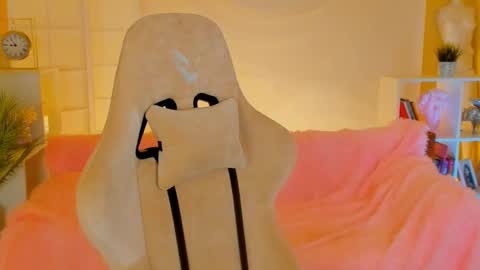 aprill_o_nill online show from 01-28-25, 11:17