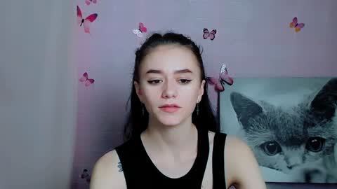 Snapshot of aprillswift_ chatting on 12-22-24, 03:33 Aprill online show from 12-22-24, 03:33