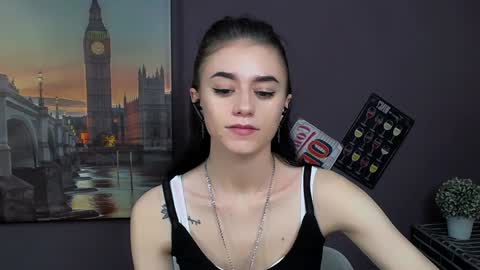 Snapshot of aprillswift_ chatting on 01-18-25, 02:33 Aprill online show from 01-18-25, 02:33