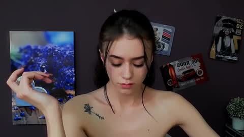 Snapshot of aprillswift_ chatting on 02-20-25, 02:46 Aprill online show from 02-20-25, 02:46