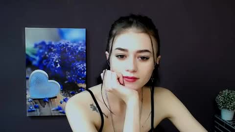 Snapshot of aprillswift_ chatting on 02-23-25, 08:22 Aprill online show from 02-23-25, 08:22