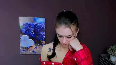 Snapshot of aprillswift_ chatting on 03-07-25, 06:11 Aprill online show from 03-07-25, 06:11