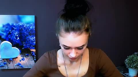 Snapshot of aprillswift_ chatting on 03-09-25, 05:39 Aprill online show from 03-09-25, 05:39