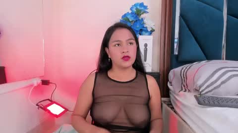 Snapshot of aprilmiiller chatting on 05-19-26, 01:39 aprilmiiller online show from 05-19-26, 01:39