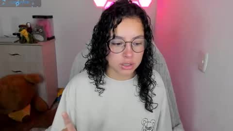 aqua emilly online show from 01-06-26, 09:07