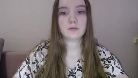 Snapshot of aquanarmin chatting on 12-27-24, 04:15 Josefin online show from 12-27-24, 04:15