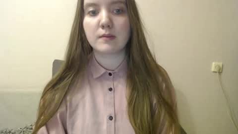 Snapshot of aquanarmin chatting on 02-19-25, 12:00 Josefin online show from 02-19-25, 12:00