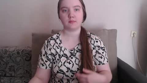 Snapshot of aquanarmin chatting on 05-04-26, 02:18 Josefin online show from 05-04-26, 02:18