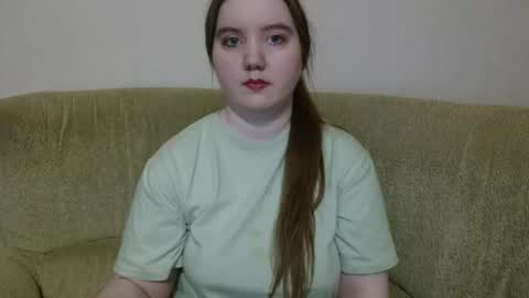 Snapshot of aquanarmin chatting on 06-18-26, 01:17 Josefin online show from 06-18-26, 01:17