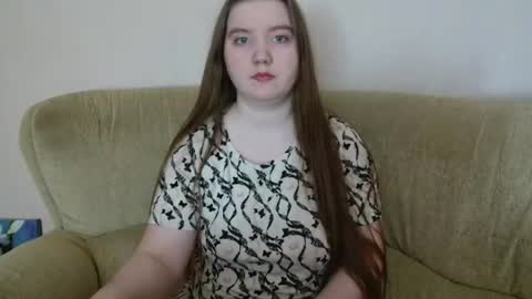 Snapshot of aquanarmin chatting on 06-19-26, 01:32 Josefin online show from 06-19-26, 01:32