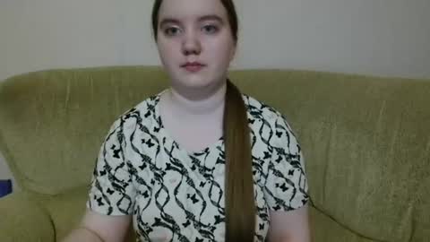 Snapshot of aquanarmin chatting on 06-19-26, 01:37 Josefin online show from 06-19-26, 01:37