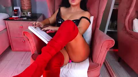 AQueenMonica online show from 11-09-25, 02:37
