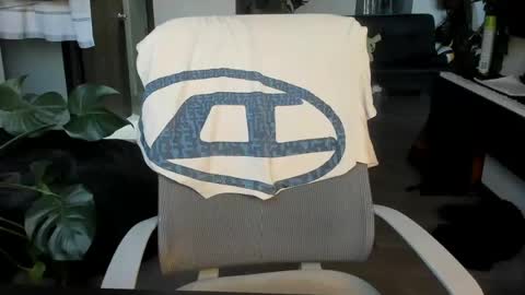 Snapshot of aquiles0224 chatting on 07-16-26, 11:00 T. online show from 07-16-26, 11:00
