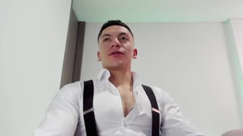 Snapshot of aquiles_51 chatting on 07-16-26, 06:14 Jonathan online show from 07-16-26, 06:14