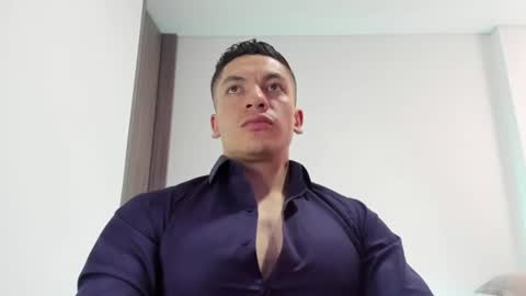 Snapshot of aquiles_51 chatting on 07-19-26, 07:17 Jonathan online show from 07-19-26, 07:17
