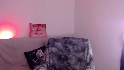 Snapshot of arabella_stone chatting on 07-11-26, 01:52 Arabella online show from 07-11-26, 01:52