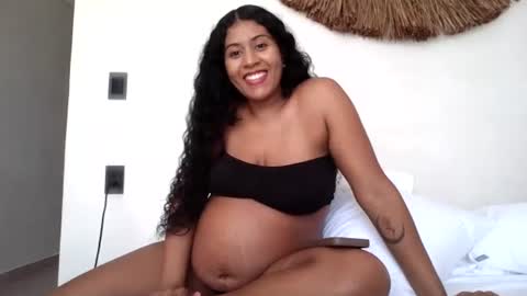 Snapshot of arabiangoddess3 chatting on 07-23-26, 06:17 Monet online show from 07-23-26, 06:17