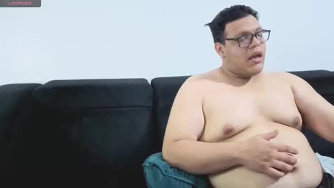 Snapshot of araboys chatting on 11-18-25, 04:28 Youssef Alkhoury online show from 11-18-25, 04:28