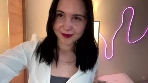Snapshot of arabunyan chatting on 06-20-26, 04:43 Emi online show from 06-20-26, 04:43