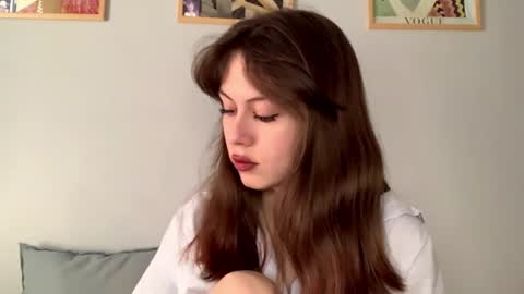 Snapshot of arabunyan chatting on 07-10-26, 07:23 Emi online show from 07-10-26, 07:23