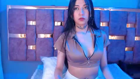 Aranza.  online show from 12-18-25, 03:34