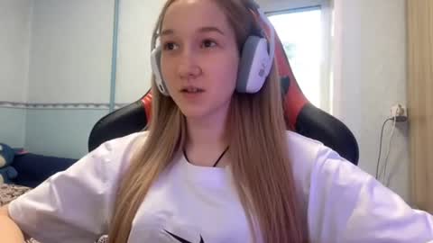 ardeliaaleshire online show from 06-26-26, 03:05