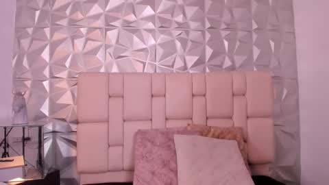    online show from 12-16-25, 07:19