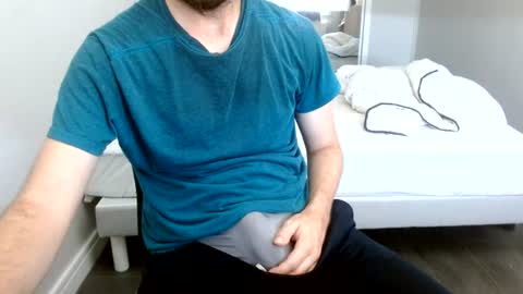 Snapshot of arekusan6 chatting on 06-27-26, 11:15 Arek online show from 06-27-26, 11:15