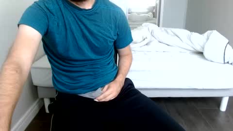 Snapshot of arekusan6 chatting on 07-16-26, 06:03 Arek online show from 07-16-26, 06:03