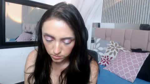 Snapshot of arenita__stone chatting on 05-17-26, 01:58 Sharlotte online show from 05-17-26, 01:58