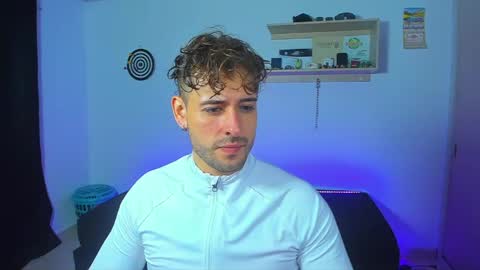 Snapshot of ares_blue chatting on 05-20-26, 11:16 ares blue online show from 05-20-26, 11:16