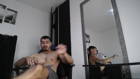 Snapshot of ares_xxxx chatting on 12-12-24, 01:39 ARES online show from 12-12-24, 01:39