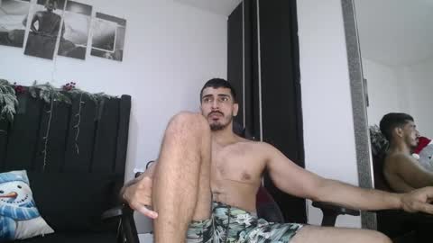 Snapshot of ares_xxxx chatting on 12-19-24, 04:13 ARES online show from 12-19-24, 04:13
