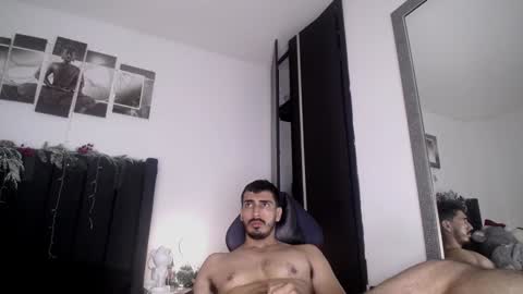 Snapshot of ares_xxxx chatting on 12-22-24, 05:42 ARES online show from 12-22-24, 05:42