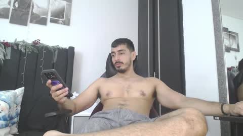 Snapshot of ares_xxxx chatting on 12-24-24, 01:50 ARES online show from 12-24-24, 01:50