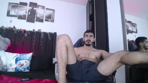 Snapshot of ares_xxxx chatting on 12-27-24, 02:33 ARES online show from 12-27-24, 02:33