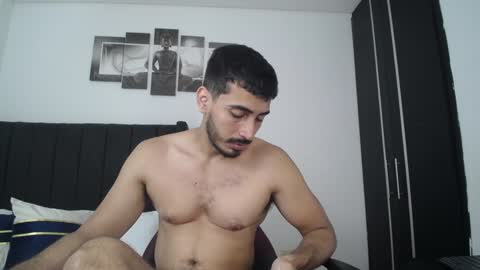 Snapshot of ares_xxxx chatting on 01-26-25, 12:22 ARES online show from 01-26-25, 12:22