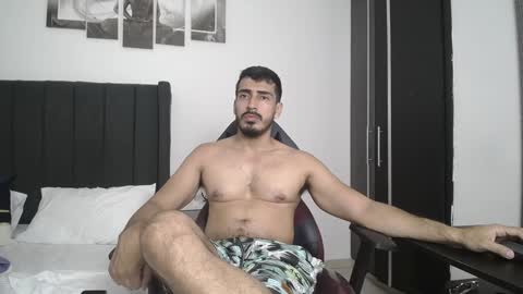 Snapshot of ares_xxxx chatting on 01-28-25, 05:56 ARES online show from 01-28-25, 05:56