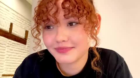 Snapshot of aresha_viree chatting on 05-14-26, 11:44 Aresha online show from 05-14-26, 11:44