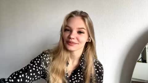 Snapshot of argeliaboivin chatting on 11-04-25, 06:12 Amelia online show from 11-04-25, 06:12