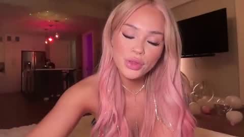 Ari  online show from 07-08-26, 03:55