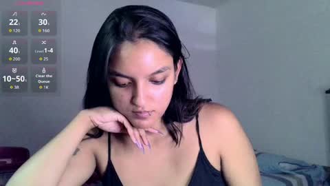Snapshot of ari_20_ chatting on 05-19-26, 07:09 Bella online show from 05-19-26, 07:09