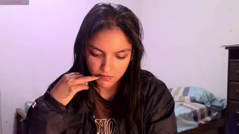 Bella online show from 06-15-26, 04:31