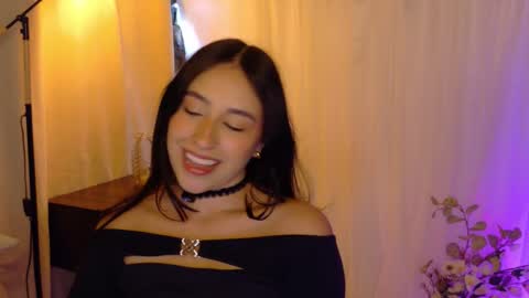 Snapshot of ari_bloom942994 chatting on 11-14-25, 03:33 Ari online show from 11-14-25, 03:33